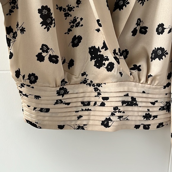 NWT Heartloom floral blouse - Picture 4 of 5